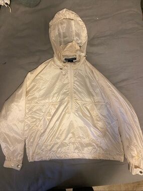 Light Cream Pullover Windbreaker, removable hood